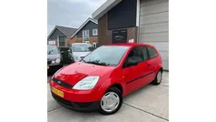 Rood Gebruikt 2003 Ford Fiesta Celebration Hatchback | € 1.399 (Eerlijke prijs)