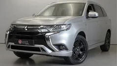 Grijs metallic Gebruikt 2021 Mitsubishi Outlander P-HEV SUV | € 21.900 (Goede deal)