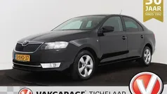 Zwart Gebruikt 2013 Skoda Rapid Elegance Hatchback | € 7.199 (Eerlijke prijs)
