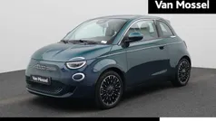 Gebruikt 2023 Fiat 500e La Prima Hatchback | € 23.400 (Eerlijke prijs)