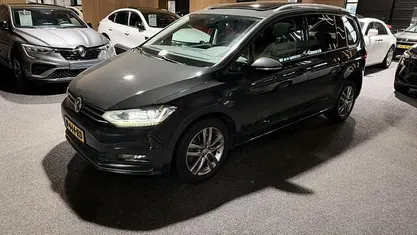 Gebruikt 2017 VW Touran Highline MPV | € 16.950 (Eerlijke prijs)