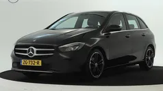 Zwart metallic Gebruikt 2019 Mercedes B180 Business MPV | € 24.950 (Eerlijke prijs)