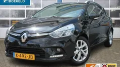 Zwart Gebruikt 2021 Renault Clio V LIMITED Stationwagen | € 13.750 (Eerlijke prijs)
