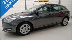 Grijs, metallic lak Gebruikt 2017 Ford Focus Trend Hatchback | € 6.750 (Eerlijke prijs)