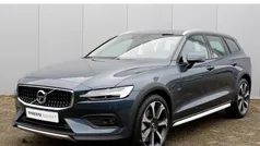 Blauw Gebruikt 2020 Volvo V60 CC Pro Stationwagen | € 38.750 (Eerlijke prijs)