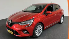 Rood Gebruikt 2020 Renault Clio V Experience Hatchback | € 12.690 (Eerlijke prijs)