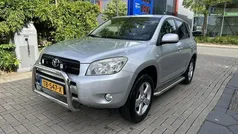 Grijs, metallic lak Gebruikt 2006 Toyota RAV4 Sol SUV | € 8.950 (Eerlijke prijs)