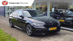 Zwart Gebruikt 2021 BMW 520 Executive Sedan | € 38.450 (Eerlijke prijs)