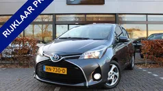 Gebruikt 2015 Toyota Yaris Hybrid Trend Hatchback | € 12.950 (Eerlijke prijs)