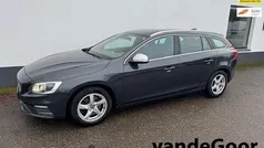 Grijs Gebruikt 2016 Volvo V60 R-Design Stationwagen | € 8.950 (Eerlijke prijs)