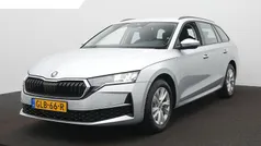 Gebruikt 2024 Skoda Octavia Business Line Stationwagen | € 29.900 (Eerlijke prijs)