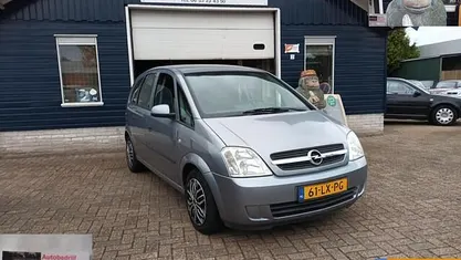 Grijs Gebruikt 2003 Opel Meriva Cosmo MPV | € 1.650 (Eerlijke prijs)