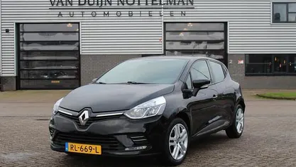 Zwart Occasion 2017 Renault Clio IV Zen Hatchback | € 9.950 (Eerlijke prijs)