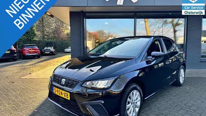 Zwart Gebruikt 2023 Seat Ibiza Business Hatchback | € 17.880 (Eerlijke prijs)