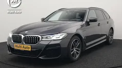 Zwart Gebruikt 2021 BMW 530e M Sport Stationwagen | € 35.840 (Goede deal)