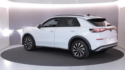 Wit Nieuw 2026 VW T-Roc Edition SUV | € 40.995 (Eerlijke prijs)