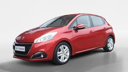 Rouge elixir met. (rood metallic) Occasion 2019 Peugeot 208 Signature Sky Hatchback | € 9.930 (Super prijs)