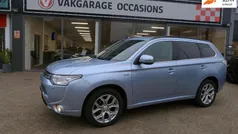 Blauw Gebruikt 2014 Mitsubishi Outlander P-HEV Instyle SUV | € 10.950 (Eerlijke prijs)