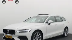 Wit Gebruikt 2020 Volvo V60 Momentum Stationwagen | € 26.183 (Eerlijke prijs)