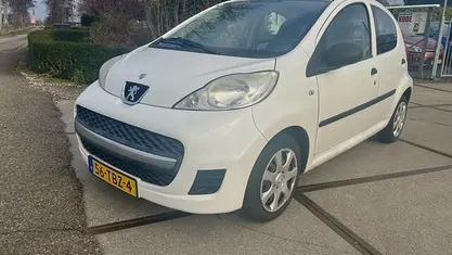 Occasion 2012 Peugeot 107 Hatchback | € 3.000 (Goede deal)