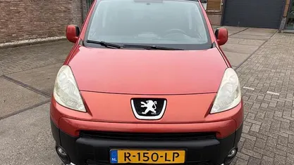 Occasion Peugeot Partner Tepee 120 PK (88 kW) 2010 Rood MPV