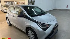 Gebruikt 2020 Toyota Aygo Hatchback | € 9.200 (Eerlijke prijs)