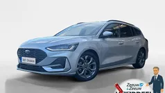 Grijs Gebruikt 2023 Ford Focus ST-Line Stationwagen | € 22.450 (Eerlijke prijs)