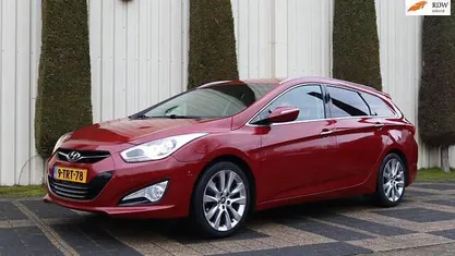 Occasion Hyundai i40 Edition 135 PK (99 kW) 2014 Rood (metallic) Stationwagen