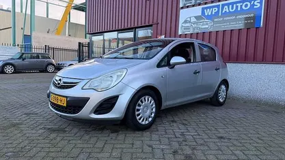 Grijs (metallic) Gebruikt 2011 Opel Corsa Hatchback | € 2.750 (Super prijs)