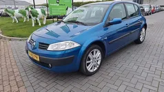 Blauw Gebruikt 2005 Renault Mégane II Dynamique Hatchback | € 1.999 (Eerlijke prijs)