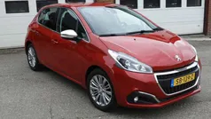 Rood Gebruikt 2018 Peugeot 208 Hatchback | € 6.500 (Goede deal)