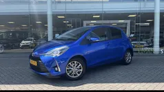 Blauw Gebruikt 2019 Toyota Yaris Hatchback | € 16.950 (Eerlijke prijs)