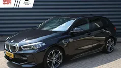 Zwart Gebruikt 2020 BMW 118 Executive Hatchback | € 23.895 (Eerlijke prijs)
