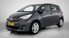 Grijs Gebruikt 2012 Toyota Verso-S MPV | € 8.250 (Eerlijke prijs)
