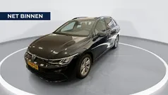 Zwart Gebruikt 2023 VW Golf VIII Life Stationwagen | € 26.940 (Eerlijke prijs)