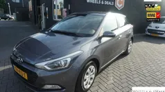 Grijs Gebruikt 2018 Hyundai i20 Comfort Hatchback | € 10.495 (Eerlijke prijs)