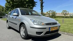 Grijs Gebruikt 2002 Ford Focus Hatchback | € 2.150 (Eerlijke prijs)