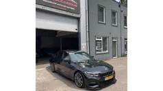 Zwart Gebruikt 2019 BMW 320 Executive Sedan | € 25.950 (Eerlijke prijs)
