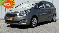 Grijs Gebruikt 2017 Kia Carens MPV | € 16.435 (Eerlijke prijs)