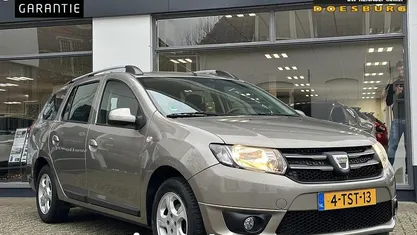 Beige Gebruikt 2014 Dacia Logan MCV Prestige MPV | € 4.950 (Eerlijke prijs)