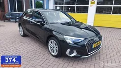 Zwart Gebruikt 2023 Audi A3 Sportback S-Line Hatchback | € 27.950 (Eerlijke prijs)