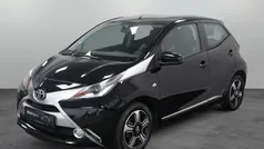Zwart Gebruikt 2015 Toyota Aygo X-clusiv Hatchback | € 10.644 (Eerlijke prijs)