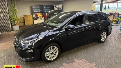 Zwart (metallic) Occasion 2020 Kia Ceed Sportswagon Stationwagen | € 15.950 (Eerlijke prijs)