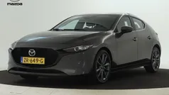 Gebruikt 2019 Mazda 3 Comfort Hatchback | € 21.950 (Eerlijke prijs)
