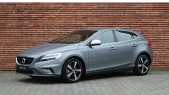 Gebruikt 2017 Volvo V40 Business Edition Hatchback | € 17.950 (Eerlijke prijs)