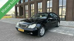 Zwart Gebruikt 2002 Mercedes C200 Classic Sedan | € 2.950 (Eerlijke prijs)