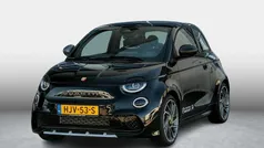 Venom black (601) Gebruikt 2025 Abarth 500e Turismo Hatchback | € 33.990 (Super prijs)