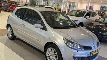 Occasion Renault Clio II Initiale 112 PK (82 kW) 2006 Hatchback