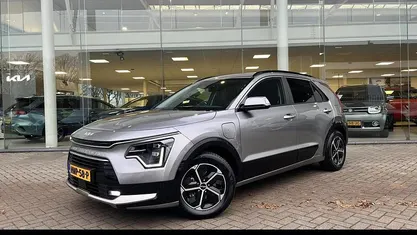 Grijs Occasion 2025 Kia Niro SUV | € 37.495 (Eerlijke prijs)