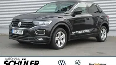 Zwart Gebruikt 2021 VW T-Roc United SUV | € 32.116 (Eerlijke prijs)